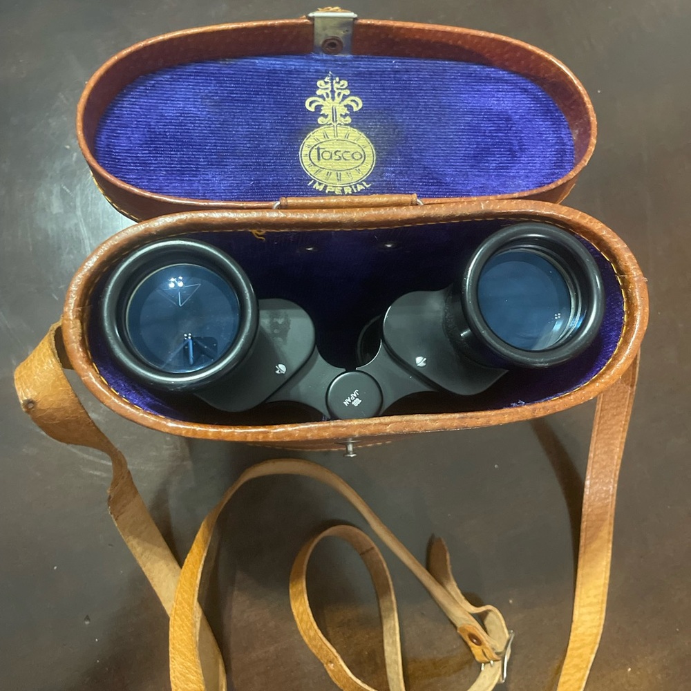 Vintage Tasco 7x35 binoculars, model No. 4052. Lightweight - Fully Coated Optics